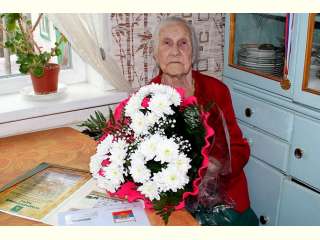Юбилейную дату отметила участница Великой Отечественной войны из г.Валуйки Калашникова Анна Яковлевна, 18 декабря ей исполнилось 95 лет.